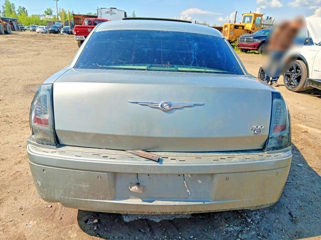 57815806 :رقم المزاد ، 2C3AA63H45H125211 vin ، 2005 Chrysler 300c مزاد بيع