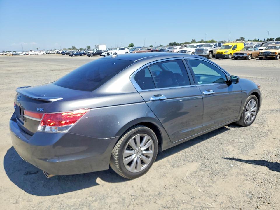 60982626 :رقم المزاد ، 1HGCP3F83CA019035 vin ، 2012 Honda Accord مزاد بيع