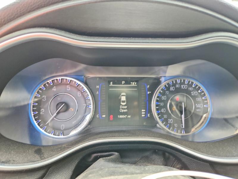 2015 Chrysler 200 მანქანა იყიდება აუქციონზე, vin: 1C3CCCAB5FN688731, აუქციონის ნომერი: 53292666