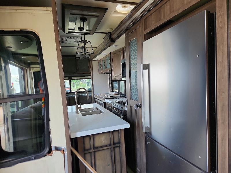 Продажа на аукционе авто 2021 Grand Design Solitude, vin: 573FS4323MAA02328, номер лота: 52555236