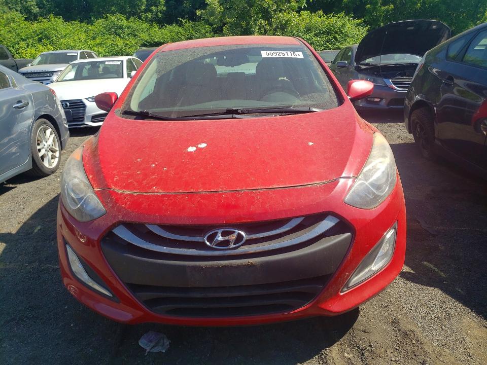 2013 Hyundai Elantra Gt მანქანა იყიდება აუქციონზე, vin: KMHD35LE5DU085716, აუქციონის ნომერი: 55925116