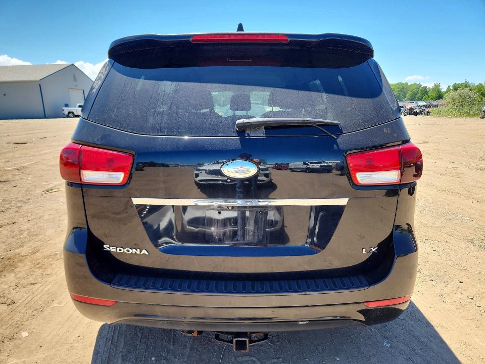 55836216 :رقم المزاد ، KNDMB5C1XF6068826 vin ، 2015 Kia Sedona مزاد بيع