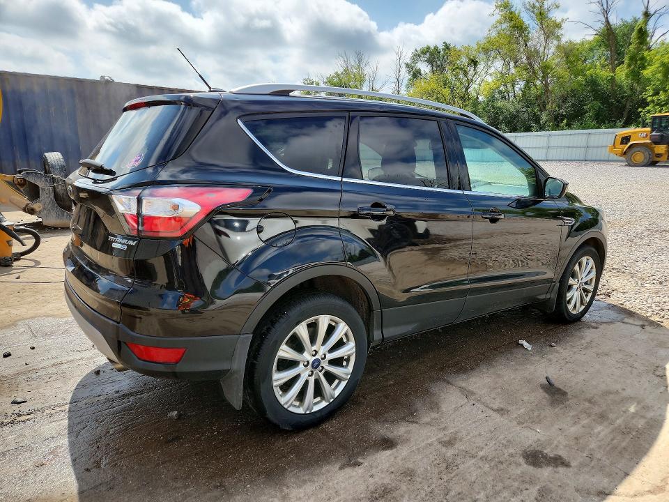 58493616 :رقم المزاد ، 1FMCU9J97HUD50132 vin ، 2017 Ford Escape مزاد بيع