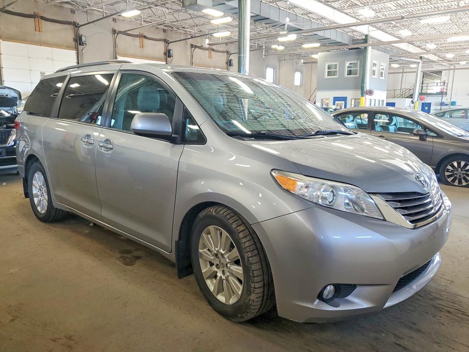 2015 Toyota Sienna მანქანა იყიდება აუქციონზე, vin: 5TDDK3DC5FS122182, აუქციონის ნომერი: 57062016