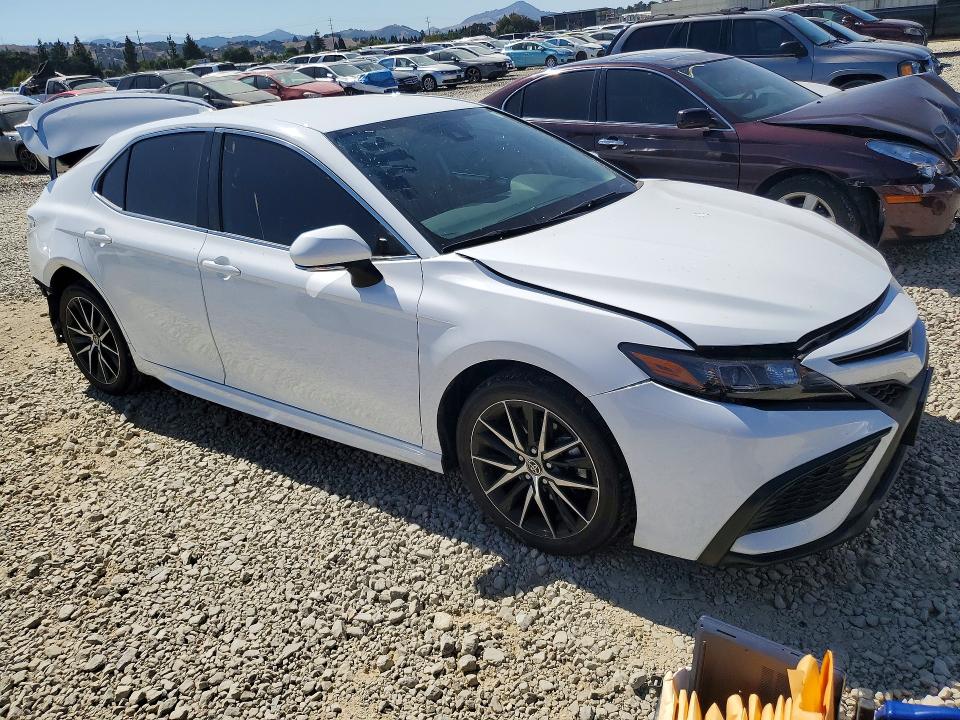 58471226 :رقم المزاد ، 4T1G11AK2RU849145 vin ، 2024 Toyota Camry مزاد بيع