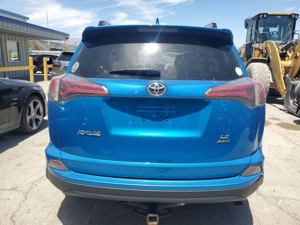 2018 Toyota Rav4 მანქანა იყიდება აუქციონზე, vin: JTMBFREV1JD245139, აუქციონის ნომერი: 98995855