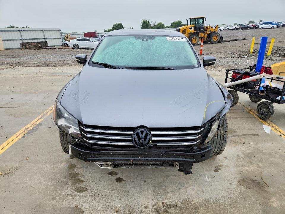 Продажа на аукционе авто 2013 Volkswagen Passat, vin: 1VWBH7A33DC028217, номер лота: 57031216