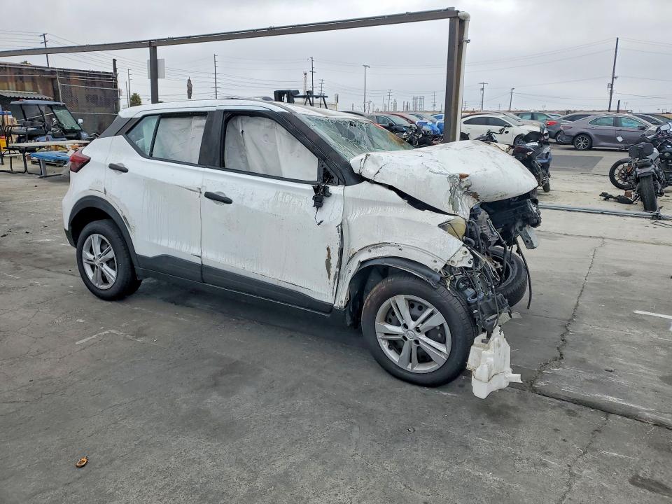 52401836 :رقم المزاد ، 3N1CP5BV4PL485645 vin ، 2026 Nissan Kicks مزاد بيع