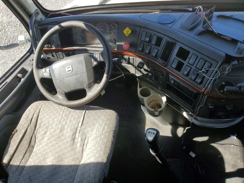 2006 Volvo Vn მანქანა იყიდება აუქციონზე, vin: 4V4NC9TJ46N421659, აუქციონის ნომერი: 55893386