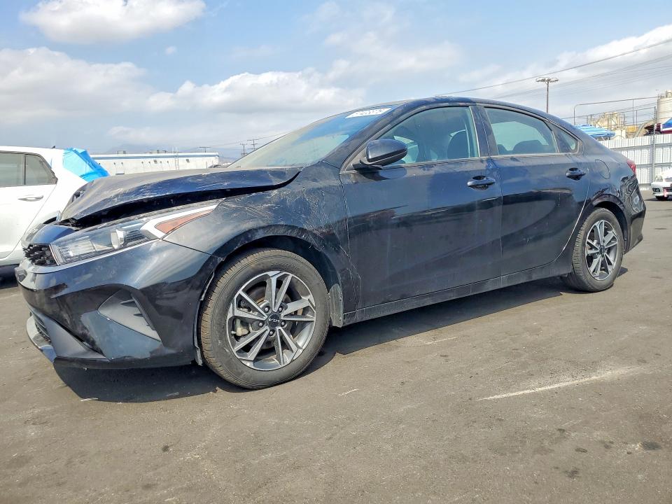 2023 Kia Forte მანქანა იყიდება აუქციონზე, vin: 3KPF24AD8PE612140, აუქციონის ნომერი: 57403376