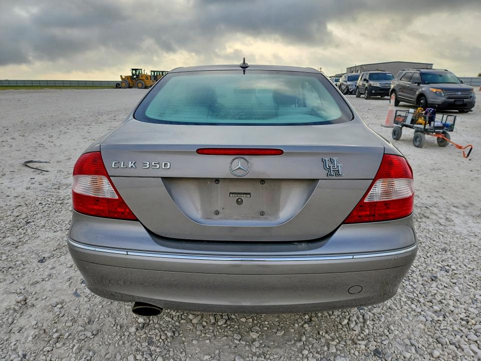58881856 :رقم المزاد ، WDBTJ56H88F254034 vin ، 2008 Mercedes-benz Clk مزاد بيع