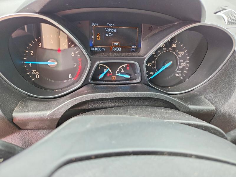 55837806 :رقم المزاد ، 1FMCU0HD5KUA90004 vin ، 2019 Ford Escape مزاد بيع