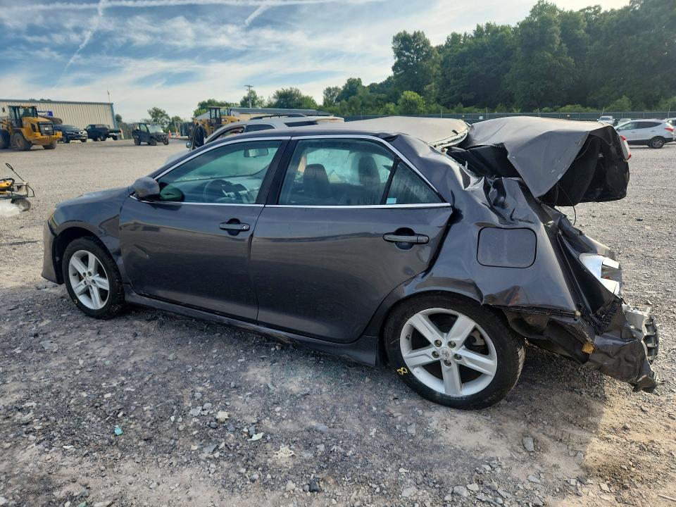 57405496 :رقم المزاد ، 4T1BF1FK4CU097847 vin ، 2012 Toyota Camry مزاد بيع