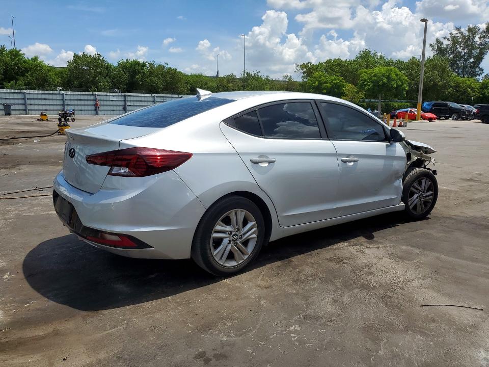 57358686 :رقم المزاد ، 5NPD84LF6KH466930 vin ، 2019 Hyundai Elantra مزاد بيع