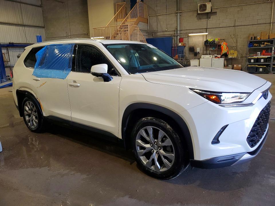 2024 Toyota Grand Highlander მანქანა იყიდება აუქციონზე, vin: 5TDAAAB52RS012743, აუქციონის ნომერი: 55626686