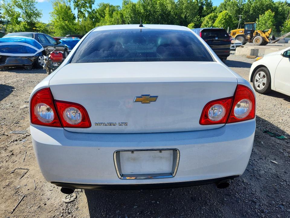 2011 Chevrolet Malibu მანქანა იყიდება აუქციონზე, vin: 1G1ZE5E70BF356064, აუქციონის ნომერი: 57877526
