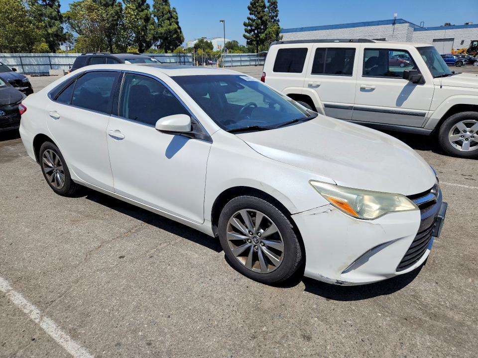 56448226 :رقم المزاد ، 4T1BF1FK8FU874535 vin ، 2015 Toyota Camry مزاد بيع