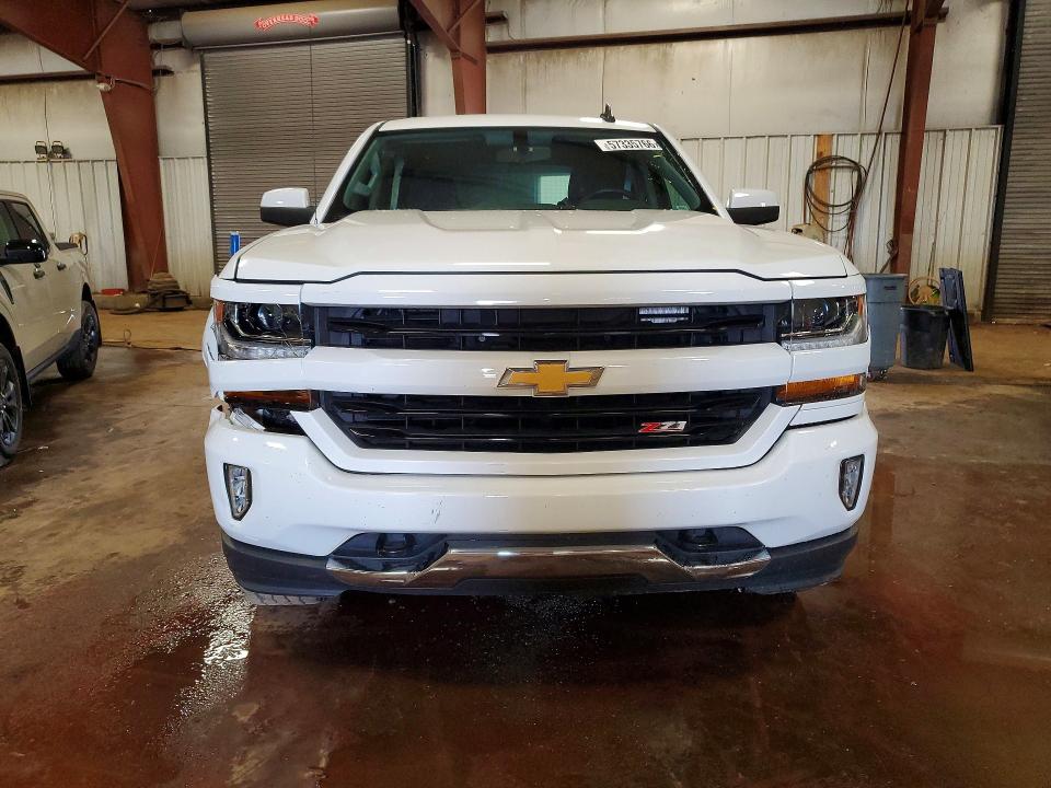57335766 :رقم المزاد ، 3GCUKREC4JG563360 vin ، 2018 Chevrolet Silverado مزاد بيع