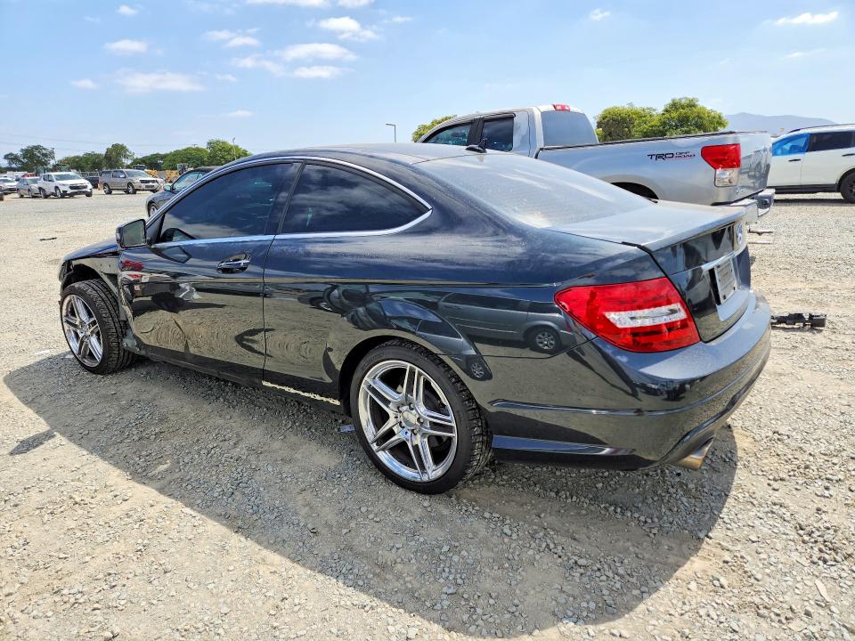 2013 Mercedes-benz C მანქანა იყიდება აუქციონზე, vin: WDDGJ4HB9DF980409, აუქციონის ნომერი: 58930296