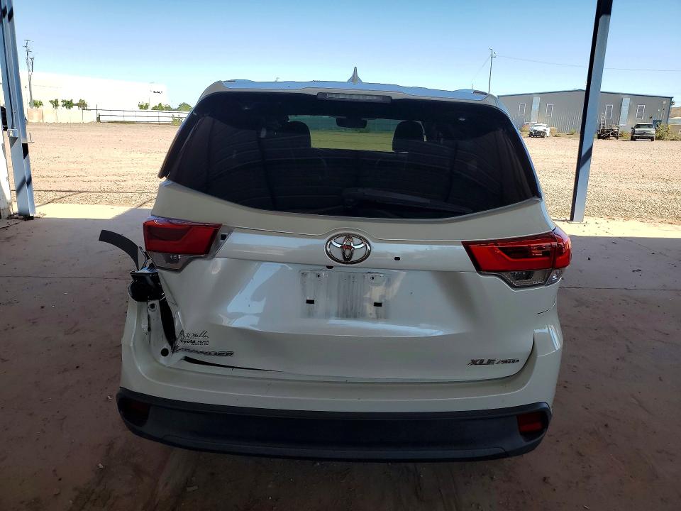 Продажа на аукционе авто 2017 Toyota Highlander, vin: 5TDJZRFH4HS426178, номер лота: 56889516