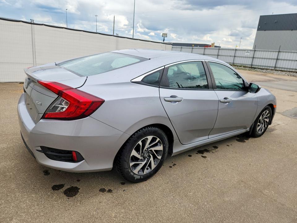56786486 :رقم المزاد ، 2HGFC2F61JH017171 vin ، 2018 Honda Civic مزاد بيع