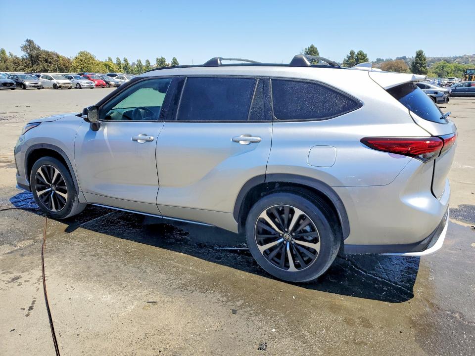 Aukcja sprzedaży 2022 Toyota Highlander, vin: 5TDJZRBH2NS223033, numer aukcji: 58153086