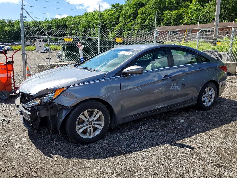 57052956 :رقم المزاد ، 5NPEB4AC3DH519407 vin ، 2013 Hyundai Sonata مزاد بيع