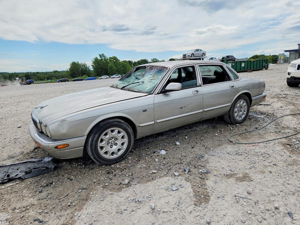 1999 Jaguar Xj8 მანქანა იყიდება აუქციონზე, vin: SAJHD104XXC870171, აუქციონის ნომერი: 57045756