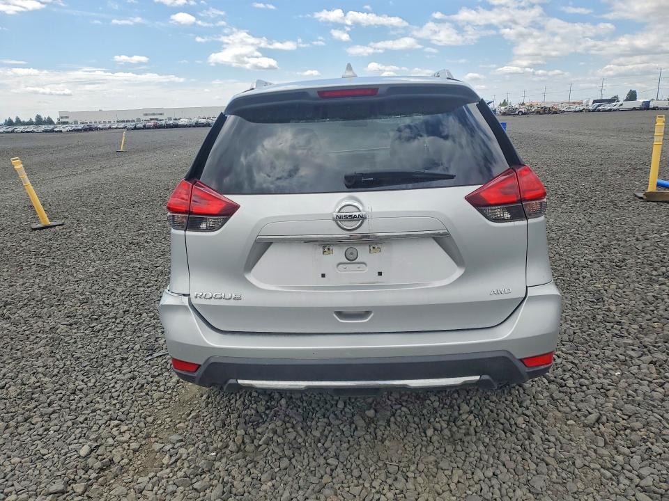 59145636 :رقم المزاد ، 5N1AT2MM3HC736571 vin ، 2017 Nissan Rogue مزاد بيع