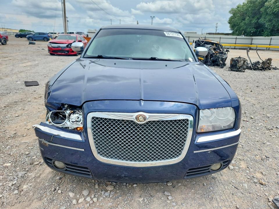 56131726 :رقم المزاد ، 2C3KA53G36H412059 vin ، 2006 Chrysler 300 مزاد بيع
