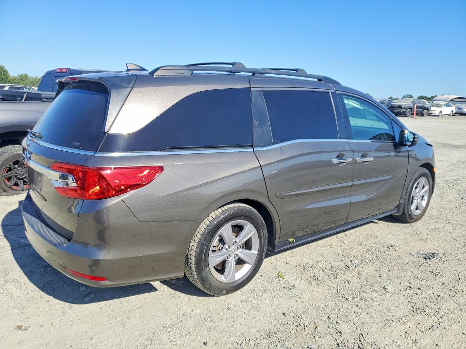 Продаж на аукціоні авто 2018 Honda Odyssey, vin: 5FNRL6H70JB060253, номер лоту: 59542646