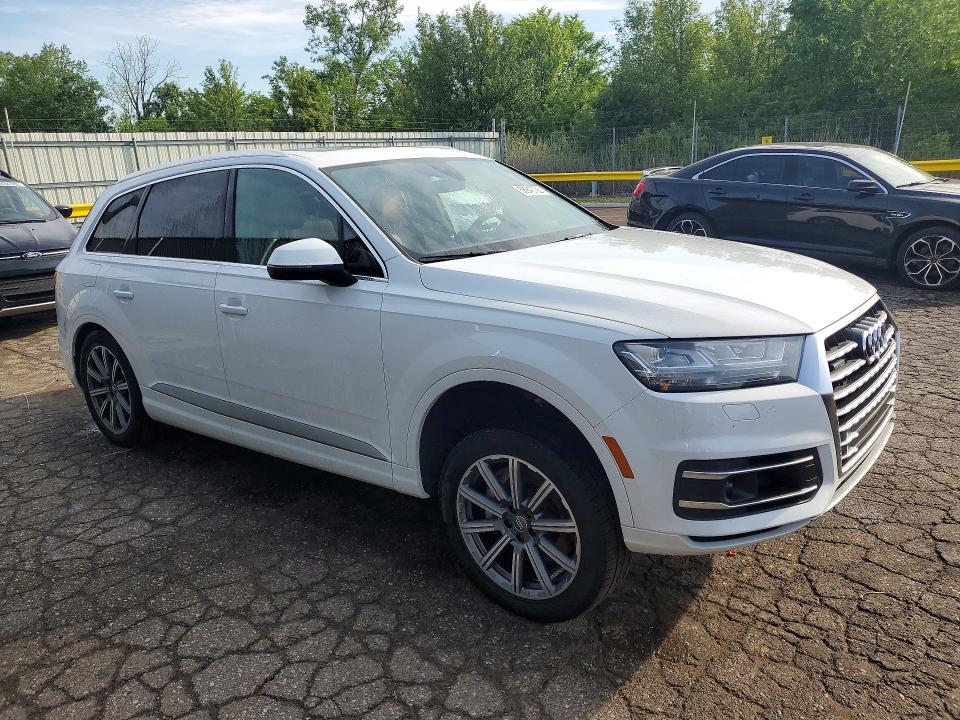 2017 Audi Q7 მანქანა იყიდება აუქციონზე, vin: WA1VAAF78HD057168, აუქციონის ნომერი: 58949706