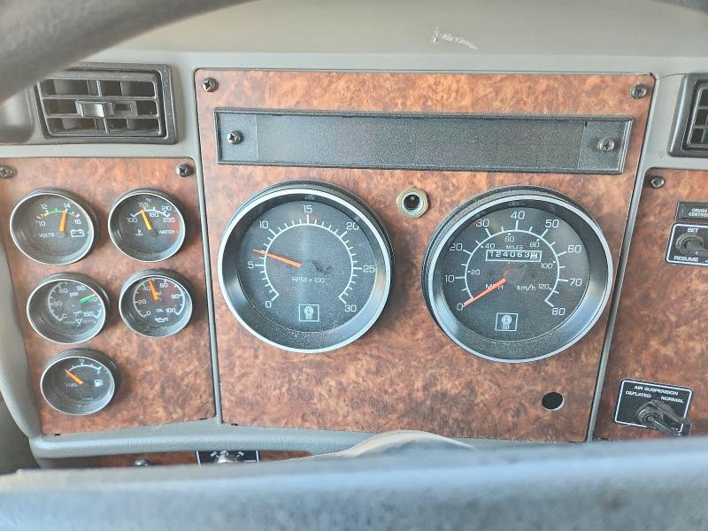 59138266 :رقم المزاد ، 2NKMHD6X94M065751 vin ، 2004 Kenworth Construction مزاد بيع