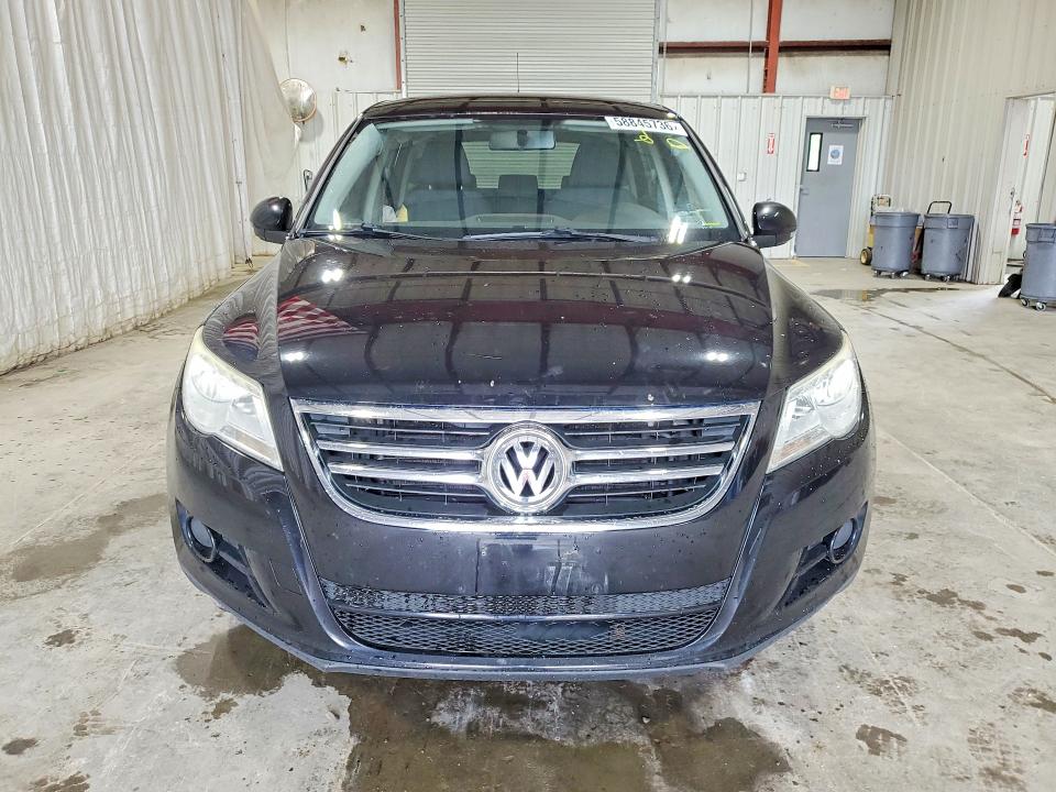 58845736 :رقم المزاد ، WVGBV7AX1BW527975 vin ، 2011 Volkswagen Tiguan مزاد بيع