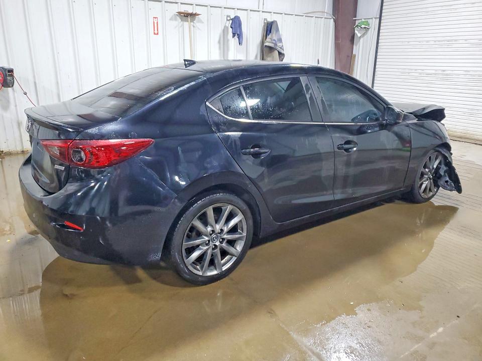 59095106 :رقم المزاد ، 3MZBN1W33JM210931 vin ، 2018 Mazda 3 مزاد بيع