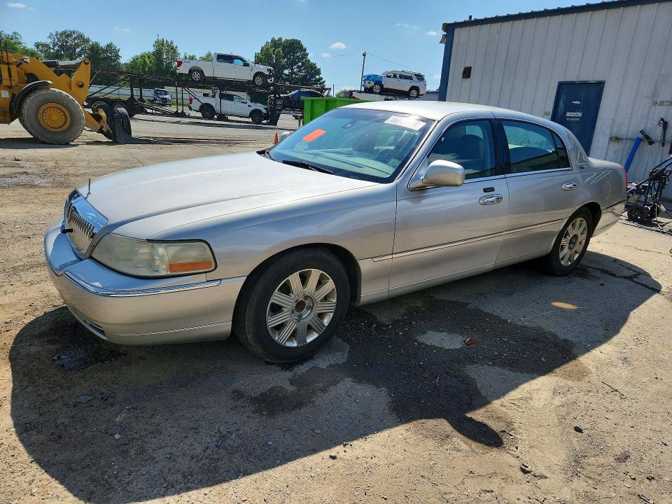Aukcja sprzedaży 2003 Lincoln Town Car, vin: 1LNHM83W23Y632537, numer aukcji: 56834016