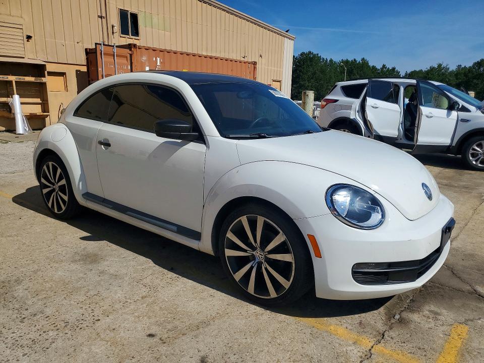 58623566 :رقم المزاد ، 3VWFP7AT4CM615754 vin ، 2012 Volkswagen Beetle مزاد بيع