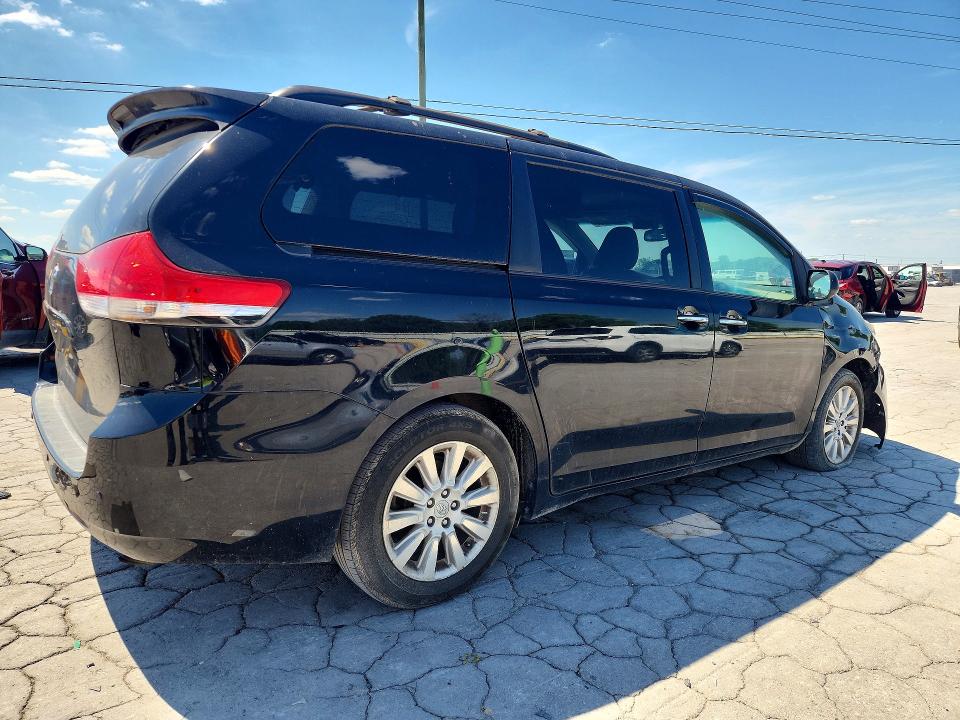56228666 :رقم المزاد ، 5TDDK3DC5CS042019 vin ، 2012 Toyota Sienna مزاد بيع