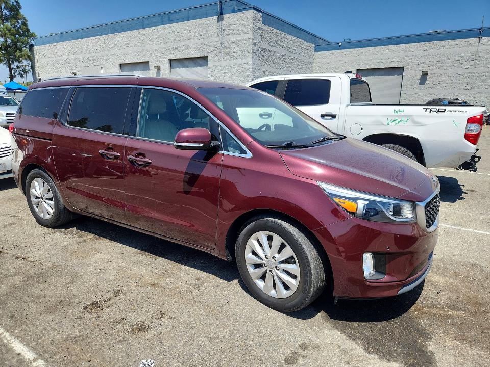 58124416 :رقم المزاد ، KNDMC5C1XJ6367089 vin ، 2018 Kia Sedona مزاد بيع