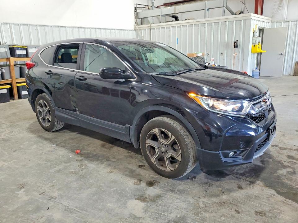55763036 :رقم المزاد ، 7FARW2H58JE096727 vin ، 2018 Honda Cr-v مزاد بيع