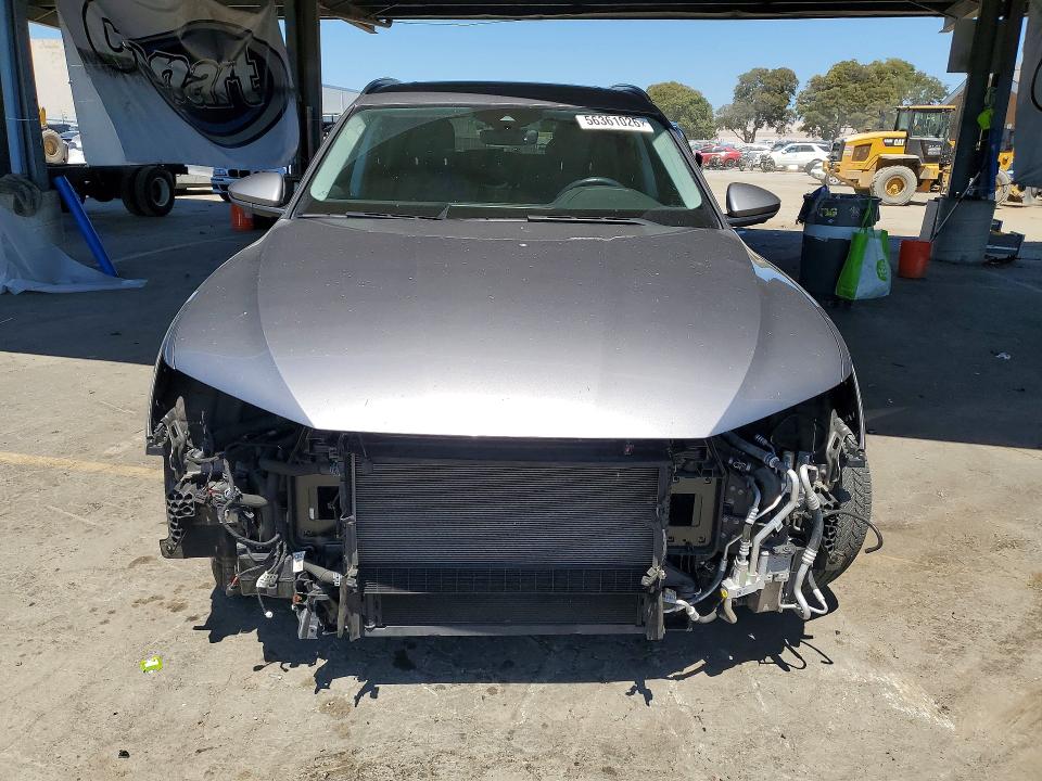 56361026 :رقم المزاد ، WA1LAAGE4KB005916 vin ، 2019 Audi E-tron مزاد بيع
