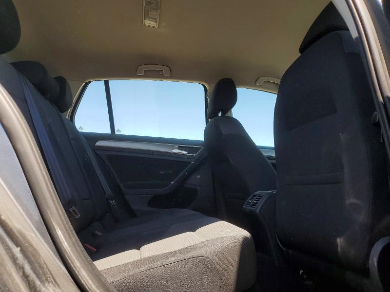 55200606 :رقم المزاد ، 3VW117AU4HM014632 vin ، 2017 Volkswagen Golf مزاد بيع