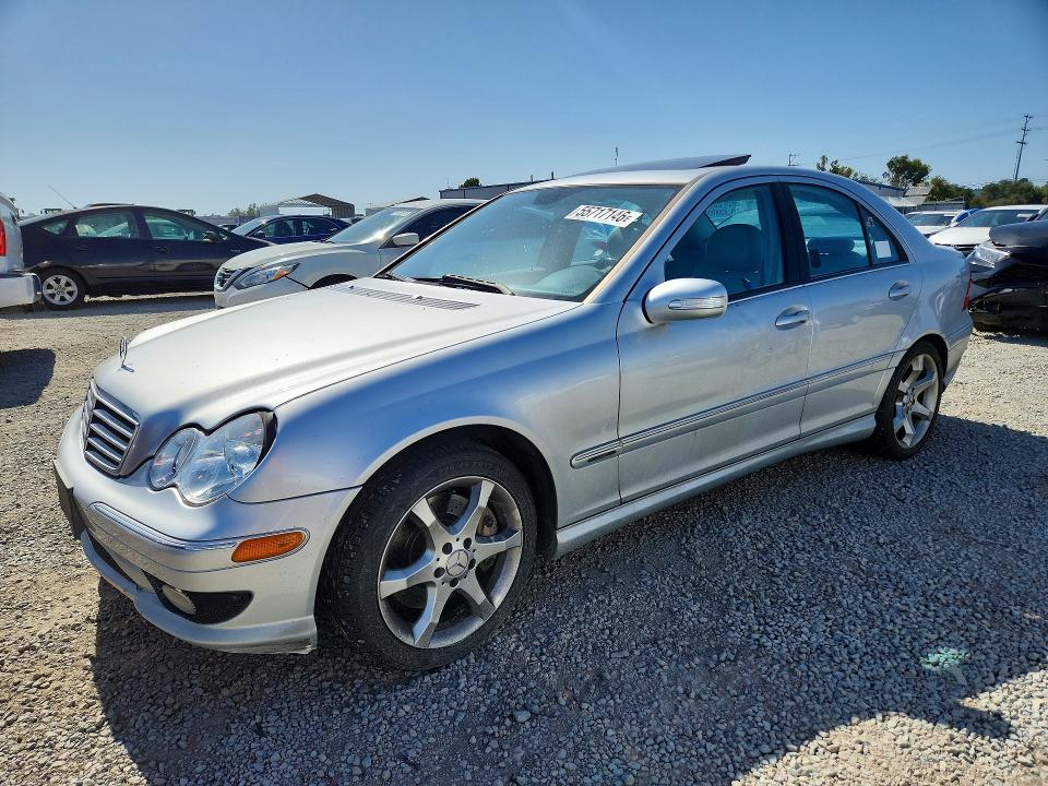 Продажа на аукционе авто 2007 Mercedes-benz C, vin: WDBRF52HX7A937124, номер лота: 55717146