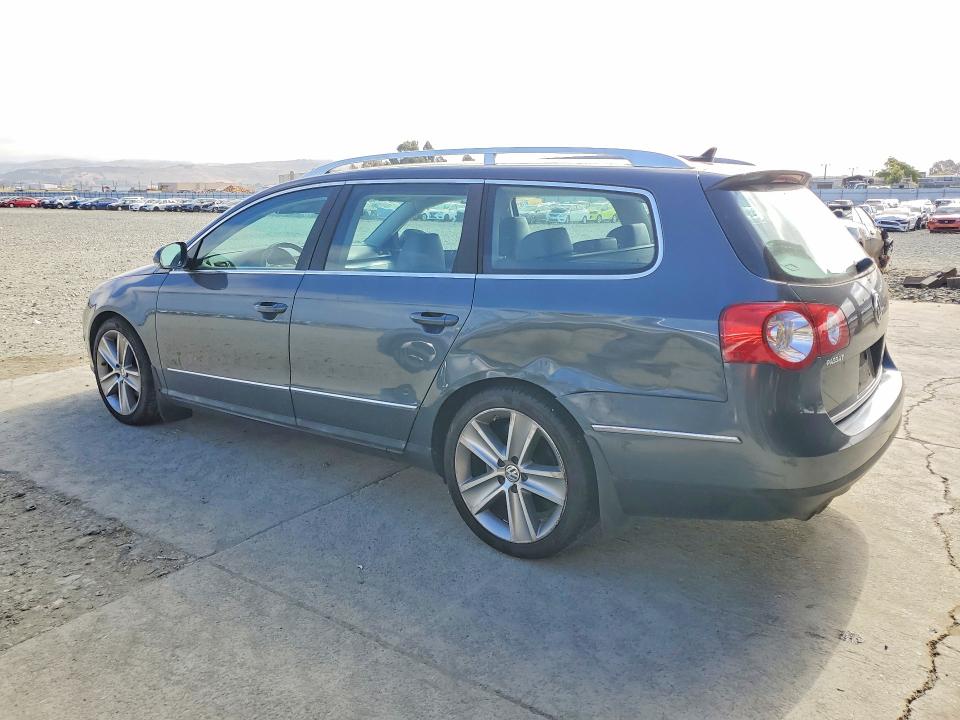 55275846 :رقم المزاد ، WVWXM9AN5AE075055 vin ، 2010 Volkswagen Passat مزاد بيع