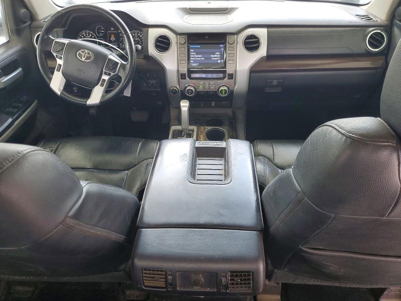 55306746 :رقم المزاد ، 5TFHW5F19JX714894 vin ، 2018 Toyota Tundra مزاد بيع