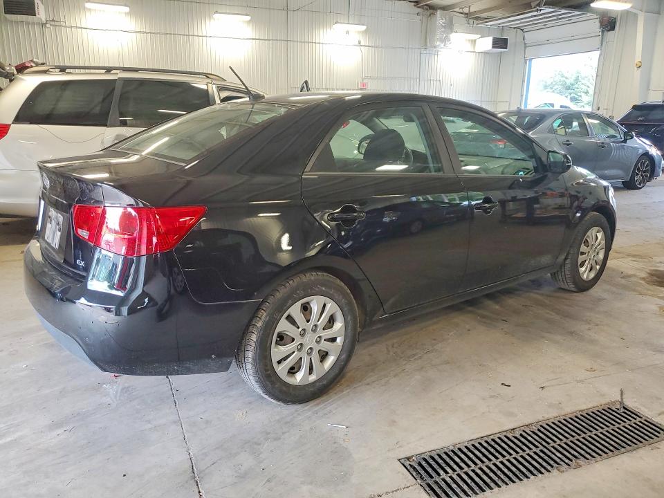 2013 Kia Forte მანქანა იყიდება აუქციონზე, vin: KNAFU4A23C5609707, აუქციონის ნომერი: 59158866