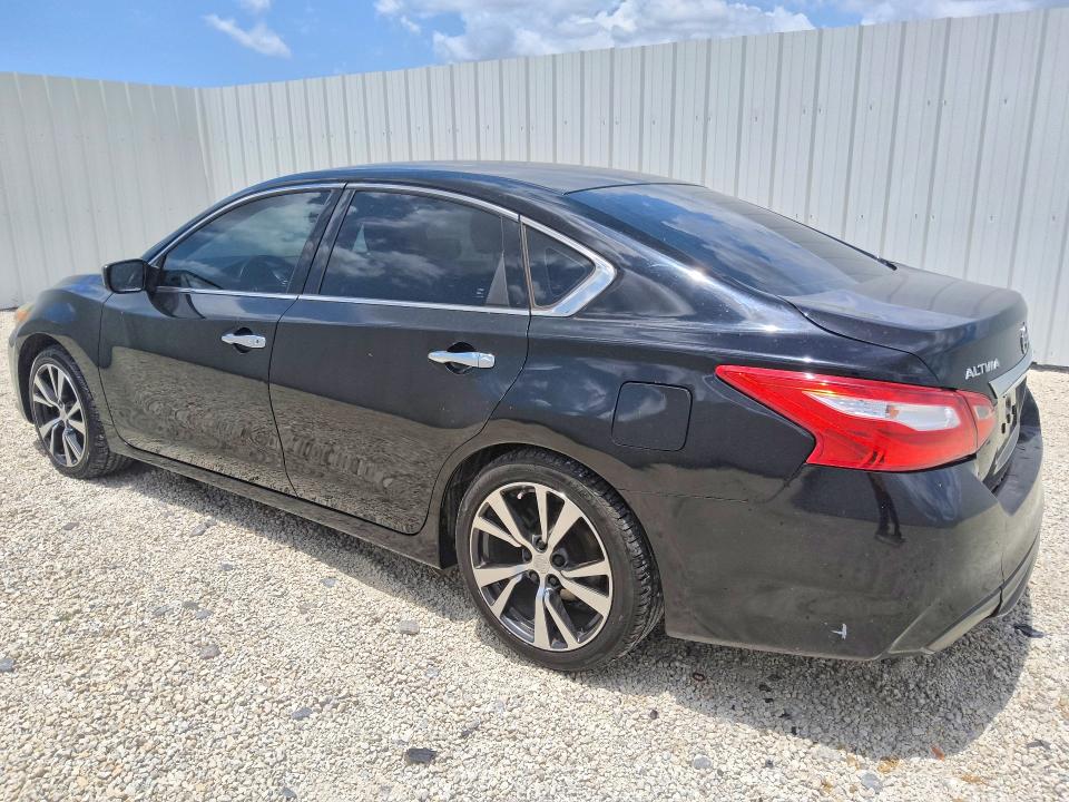 Продажа на аукционе авто 2017 Nissan Altima, vin: 1N4AL3AP8HN331888, номер лота: 58372036