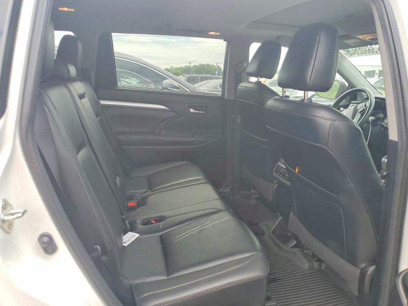 2019 Toyota Highlander მანქანა იყიდება აუქციონზე, vin: 5TDJZRFH9KS615027, აუქციონის ნომერი: 56602846