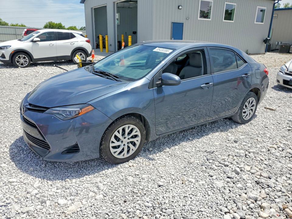 55430366 :رقم المزاد ، 2T1BURHEXHC938106 vin ، 2017 Toyota Corolla مزاد بيع
