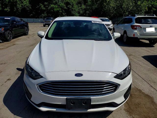 58371946 :رقم المزاد ، 3FA6P0LU0KR184966 vin ، 2019 Ford Fusion مزاد بيع